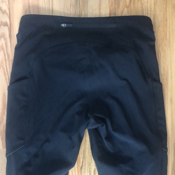 Lululemon Athletica Black Cropped Leggings W/ Pockets - Picture 6 of 7